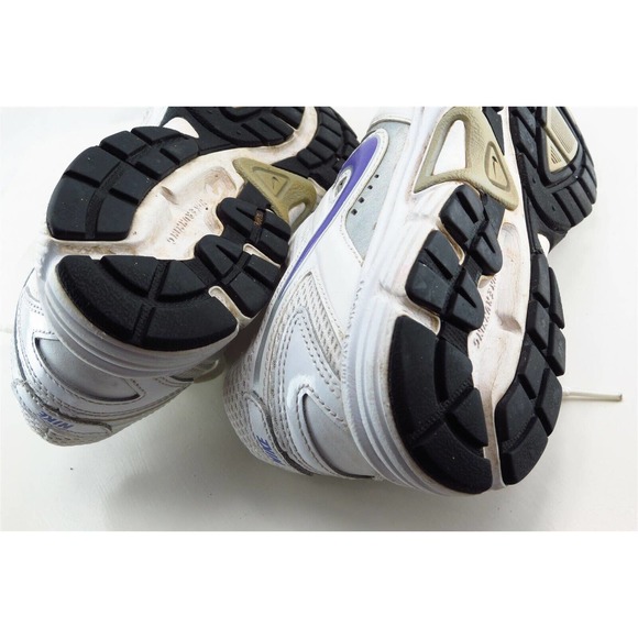 Nike Women Sz 7 M White‎ Lace Up Running Synthetic Shoe - Picture 7 of 8